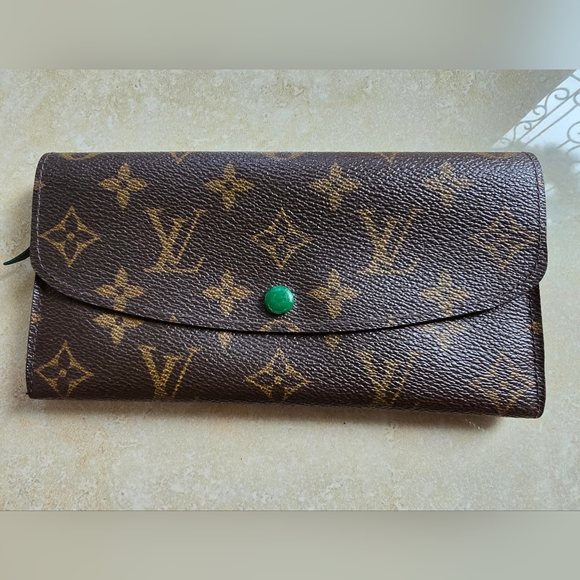 💚 Louis Vuitton Monogram Portefeuille Emilie wallet, green interior, LVDustbag - Picture 1 of 14